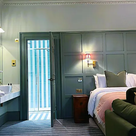 Nap King Square Hotel