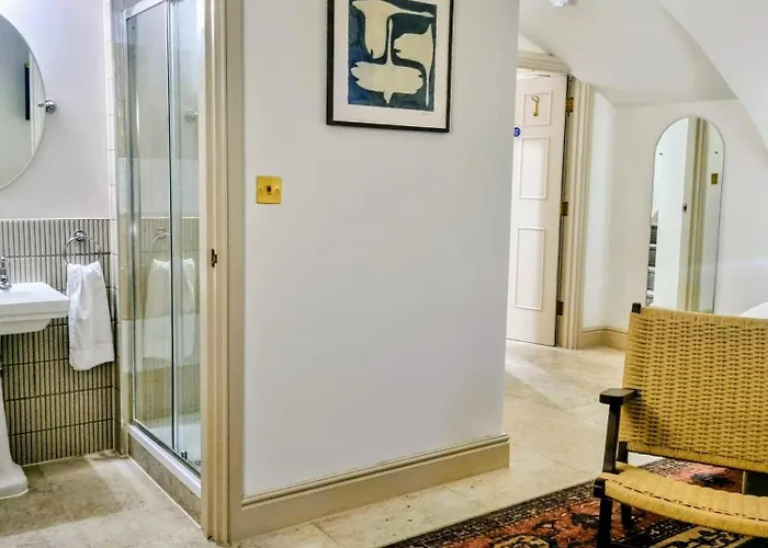 Отель Nap King Square