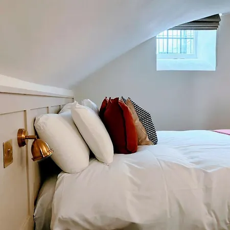 Hotell Nap King Square *